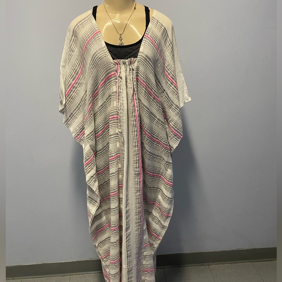 NWOT Striped Pink and Silver Women's Swim Cover-Up Size Small Pit To Pit 27” - Picture 2 of 6